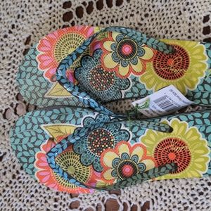 Vera Bradley Flower Shower Flip Flops Large 9/10